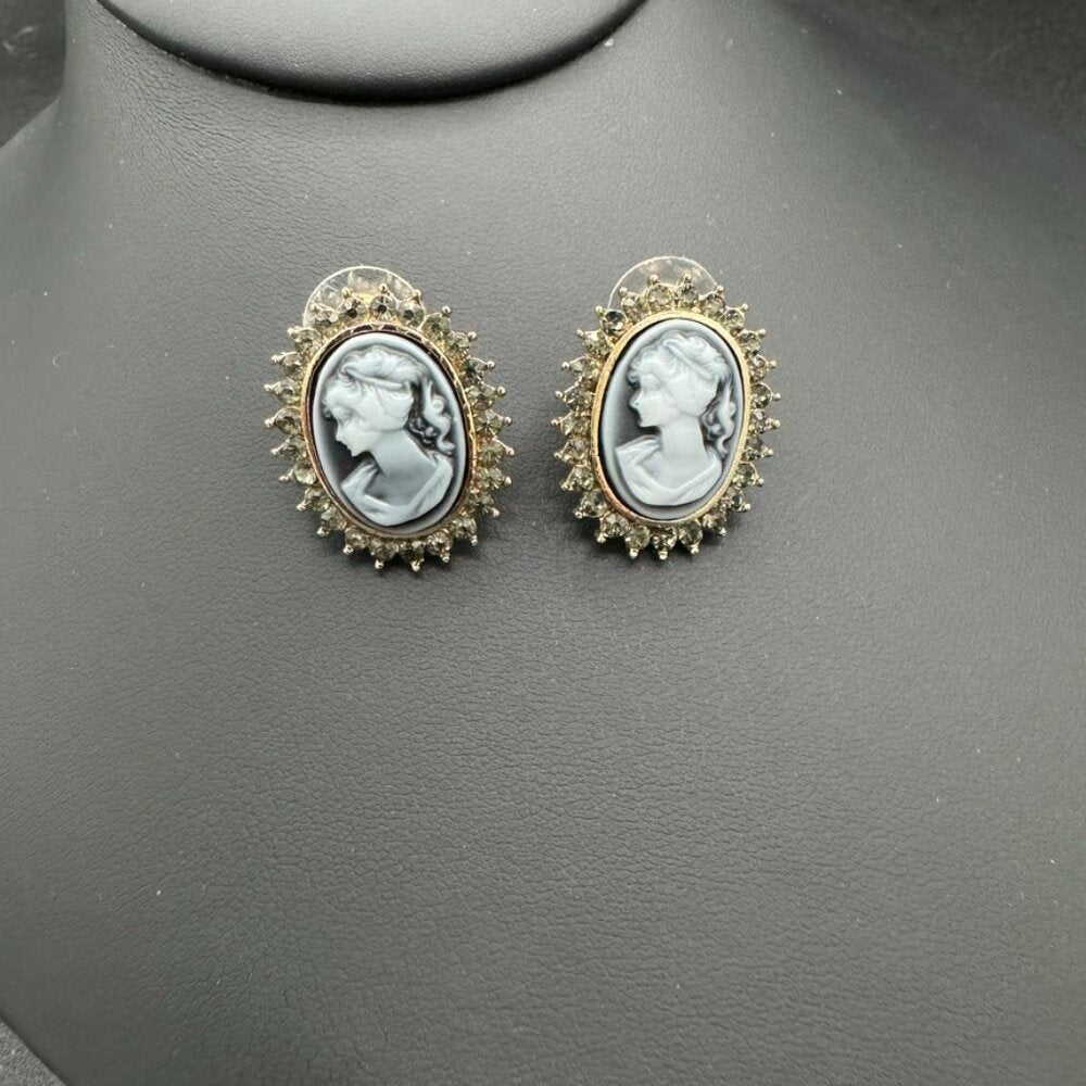 Smokey Rhinestone and Black White Cameo Pierced Earrings