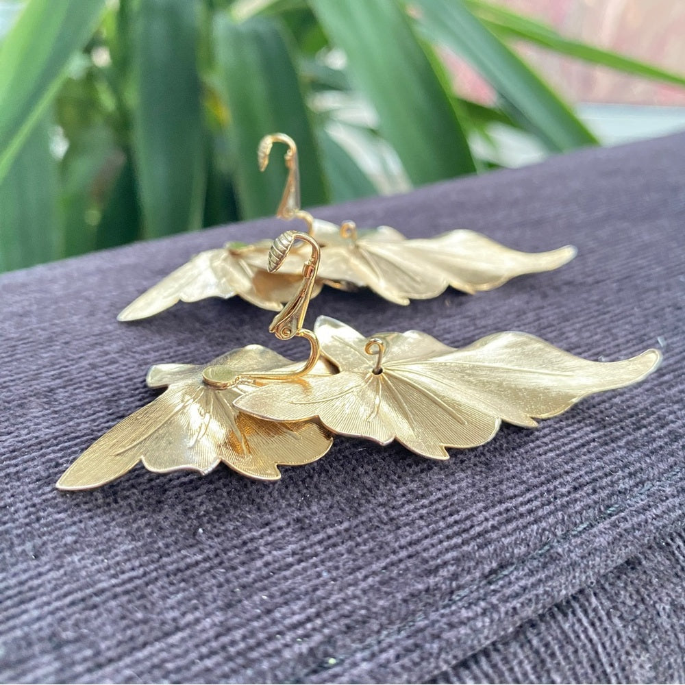 Gold Tone 80s Clip On Earrings - Vintage Articulating Leaves