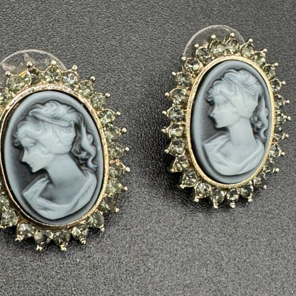 Smokey Rhinestone and Black White Cameo Pierced Earrings